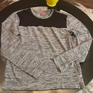 Long sleeve top by RC31